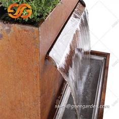 Vodena značajka Corten Steel Sphere