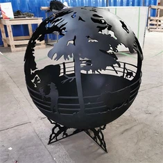 Metalni vrtni ukras za vatrenu kuglu s čeličnom sfernom kuglom Corten