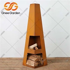 Vanjski starinski zahrđali kamin od korten čelika